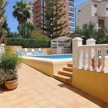 빌라 Villa Caleta 칼페