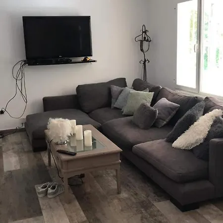 빌라 Villa Caleta *