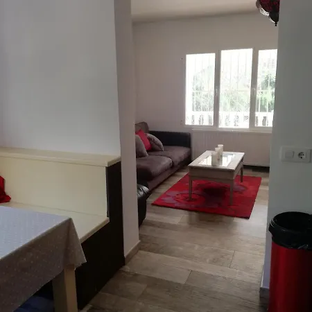 Villa Caleta 빌라 칼페